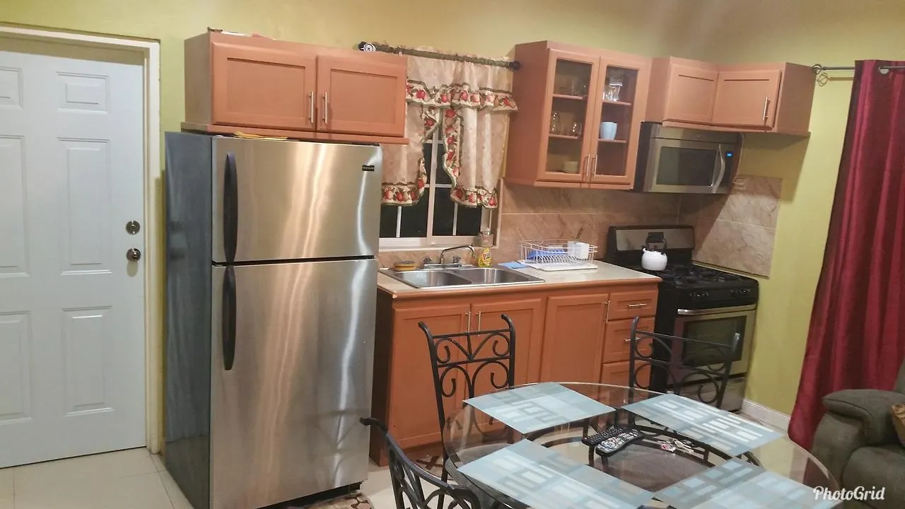 בית נופש פורטמור Caribbean Estate One Bedroom
