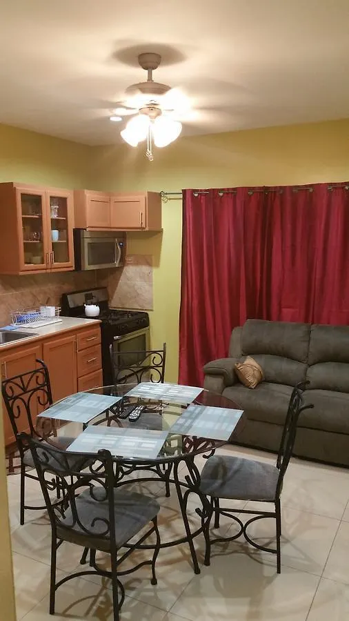 בית נופש פורטמור Caribbean Estate One Bedroom
